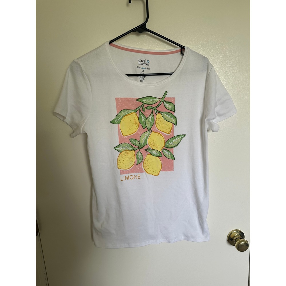 Croft & Barrow The Classic Tee White Lemon Limone Graphic T-Shirt Medium